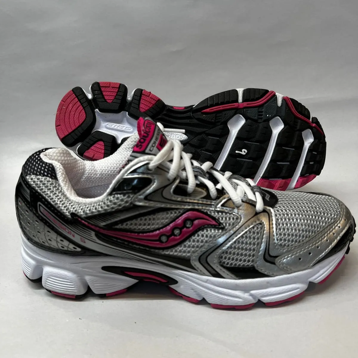 Saucony •Cohesion 5• Running Shoe • Silver/Black/Pink - Preowned